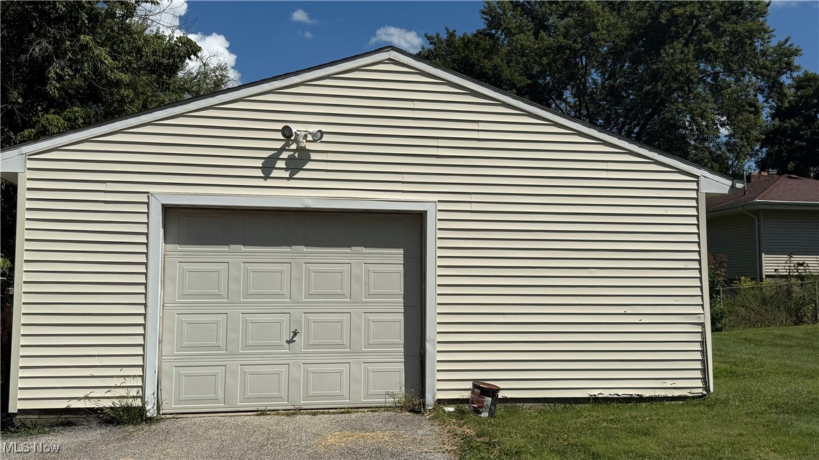 1414 Niles Cortland Road Niles OH 44446