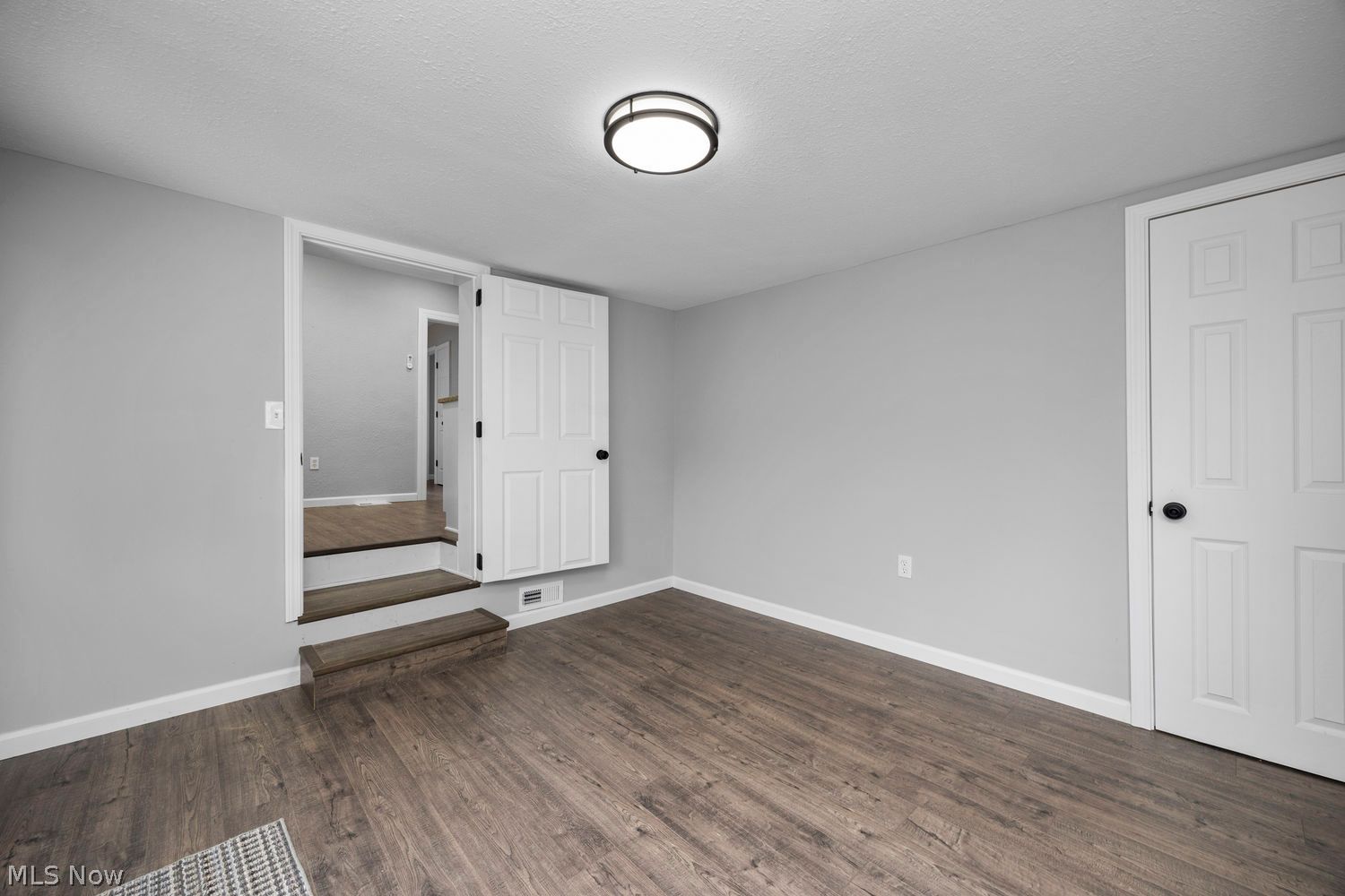 194 Forest Boulevard Avon Lake OH 44012