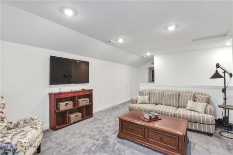 33352 Midship Drive Avon Lake OH 44012