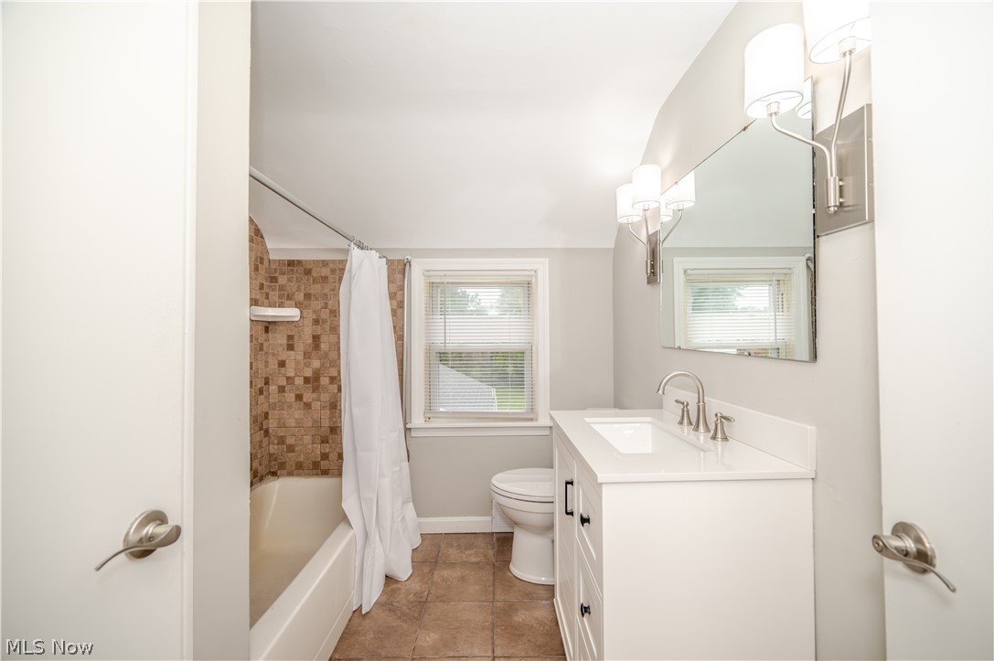 186 Creed Street Struthers OH 44471