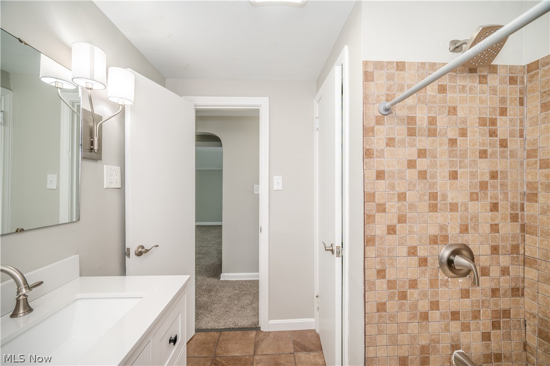 186 Creed Street Struthers OH 44471