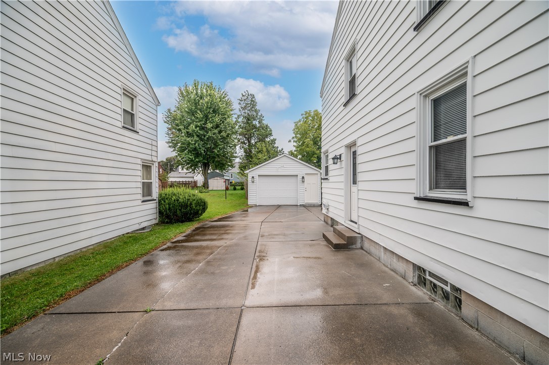 186 Creed Street Struthers OH 44471