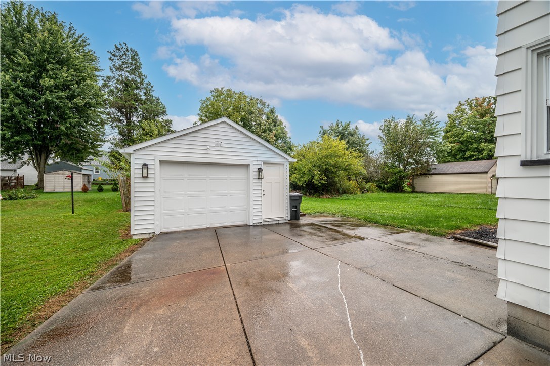 186 Creed Street Struthers OH 44471