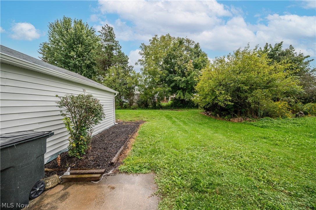 186 Creed Street Struthers OH 44471