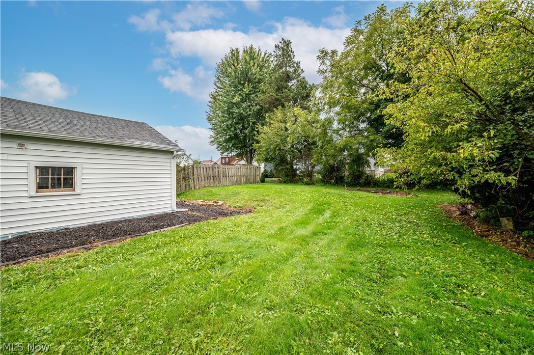 186 Creed Street Struthers OH 44471