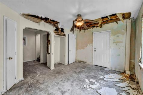 3069 E 67th Street Cleveland OH 44127