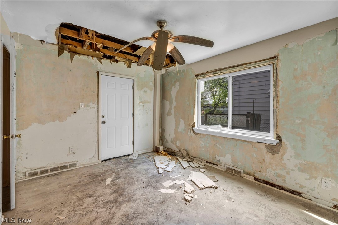 3069 E 67th Street Cleveland OH 44127