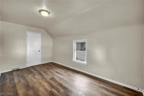 3069 E 67th Street Cleveland OH 44127