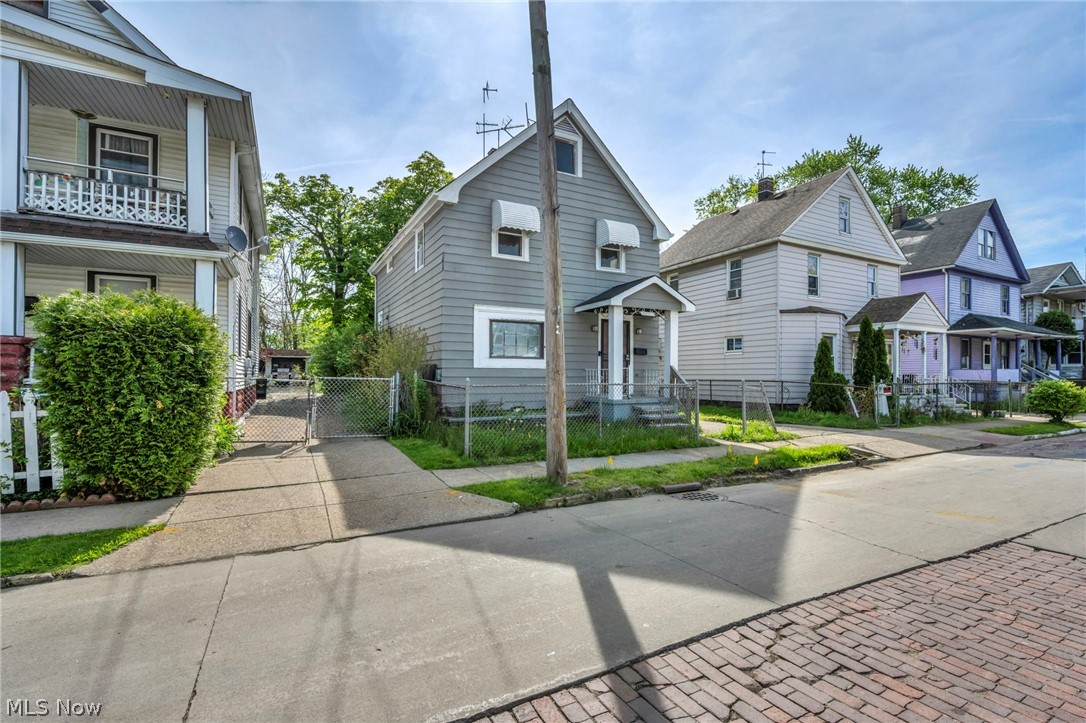 3069 E 67th Street Cleveland OH 44127