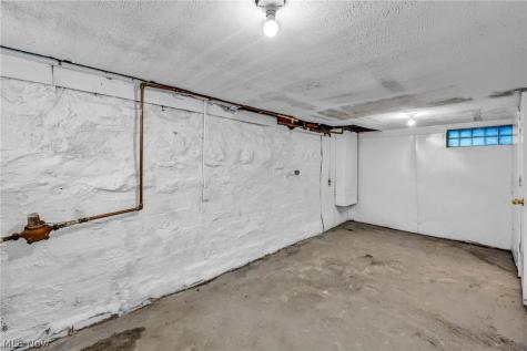 3069 E 67th Street Cleveland OH 44127