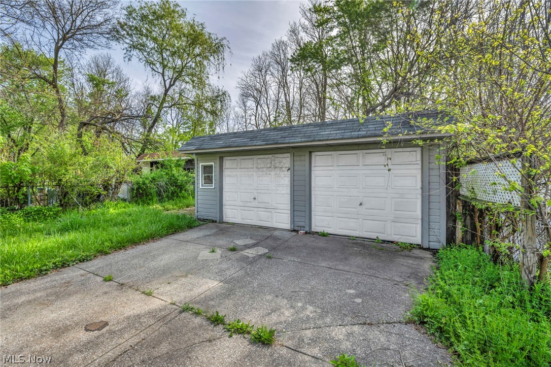 3069 E 67th Street Cleveland OH 44127