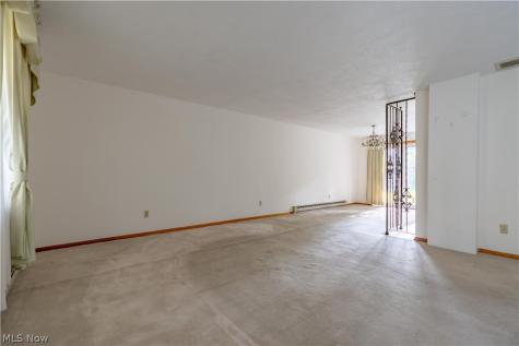 3726 Whitehouse Avenue NW Canton OH 44709