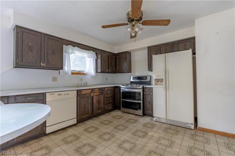 3726 Whitehouse Avenue NW Canton OH 44709