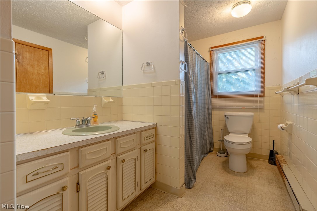 3726 Whitehouse Avenue NW Canton OH 44709