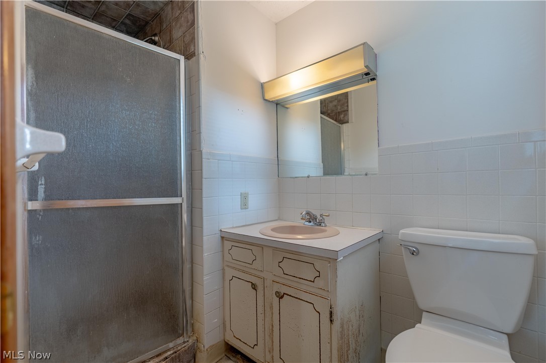 3726 Whitehouse Avenue NW Canton OH 44709