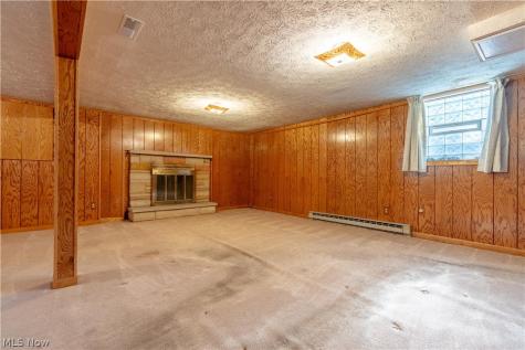 3726 Whitehouse Avenue NW Canton OH 44709