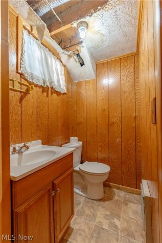 3726 Whitehouse Avenue NW Canton OH 44709