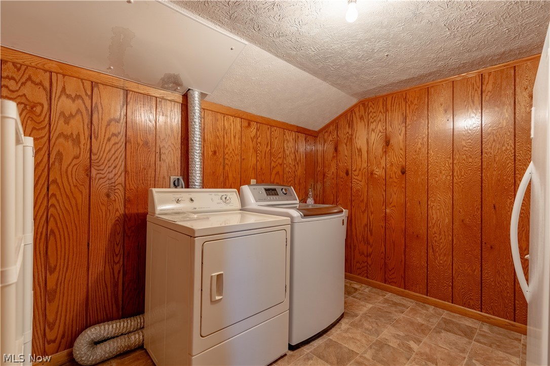 3726 Whitehouse Avenue NW Canton OH 44709