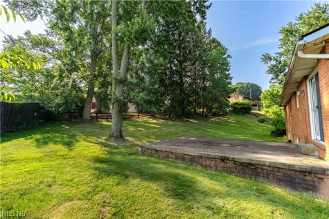 3726 Whitehouse Avenue NW Canton OH 44709