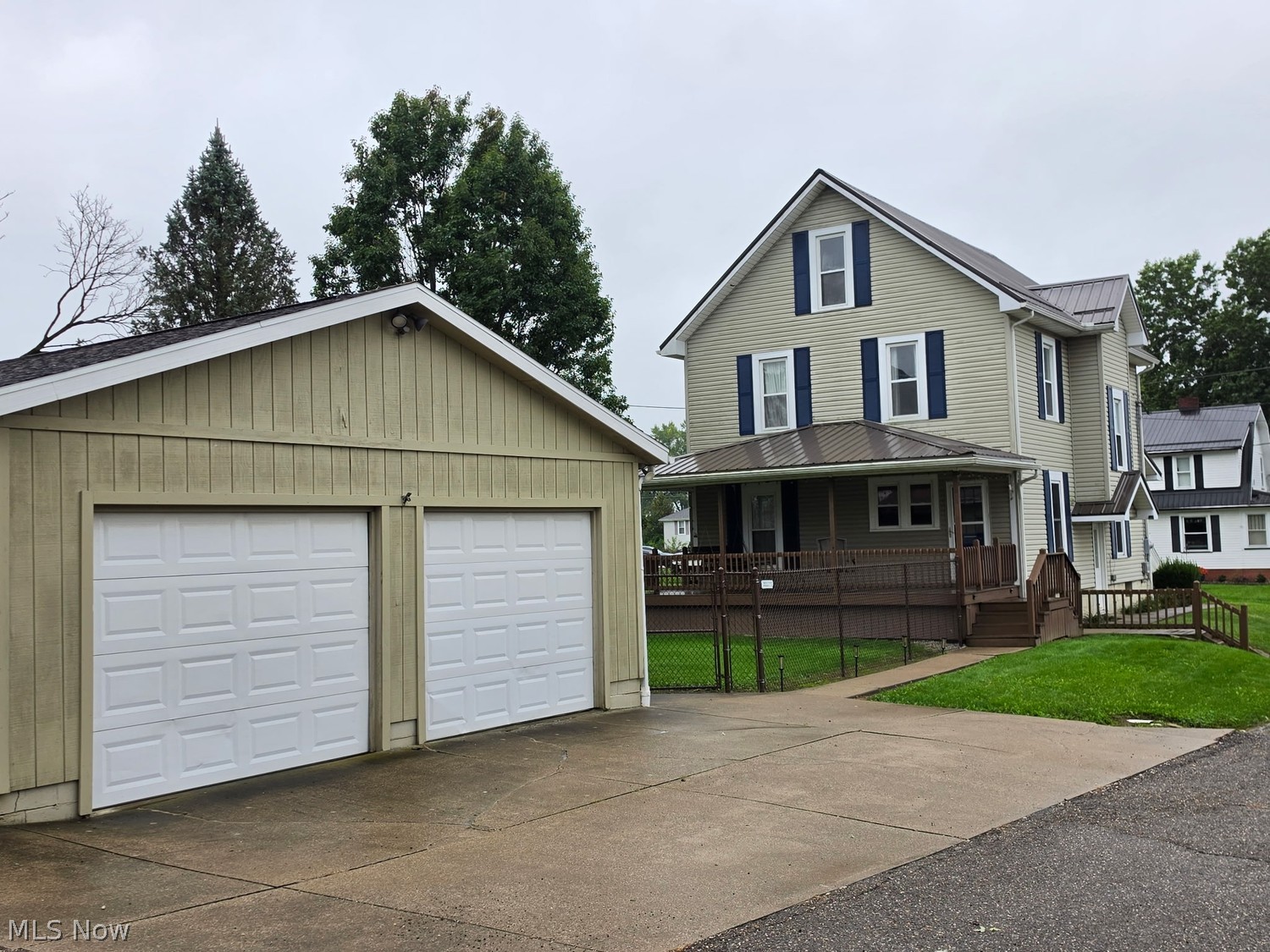 35 3rd Street NE Carrollton OH 44615