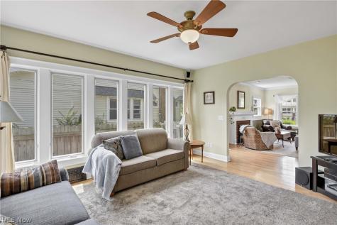 1615 Waterbury Road Lakewood OH 44107