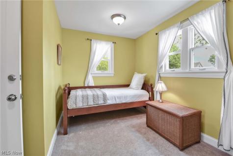 1615 Waterbury Road Lakewood OH 44107