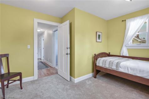 1615 Waterbury Road Lakewood OH 44107