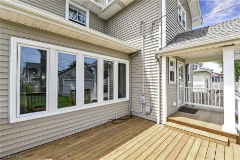 1615 Waterbury Road Lakewood OH 44107