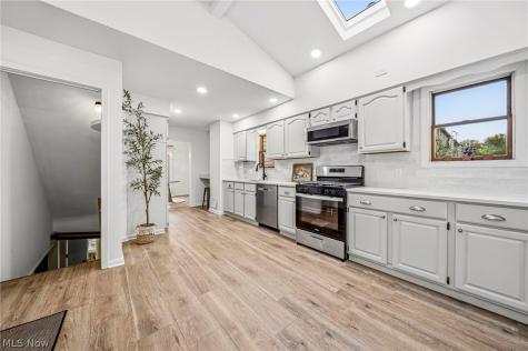 305 Hayes Avenue Cuyahoga Falls OH 44221