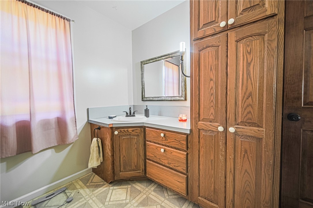 9220 Pritchard Road Garrettsville OH 44231