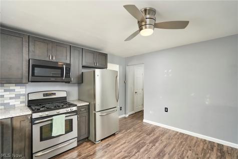 3261 Dewalt Drive Akron OH 44312