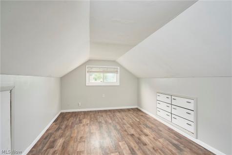 3261 Dewalt Drive Akron OH 44312