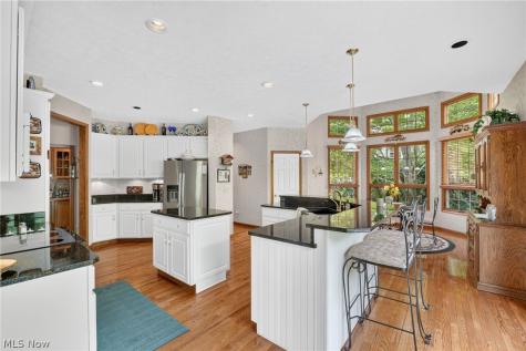 26778 Primrose Lane Westlake OH 44145