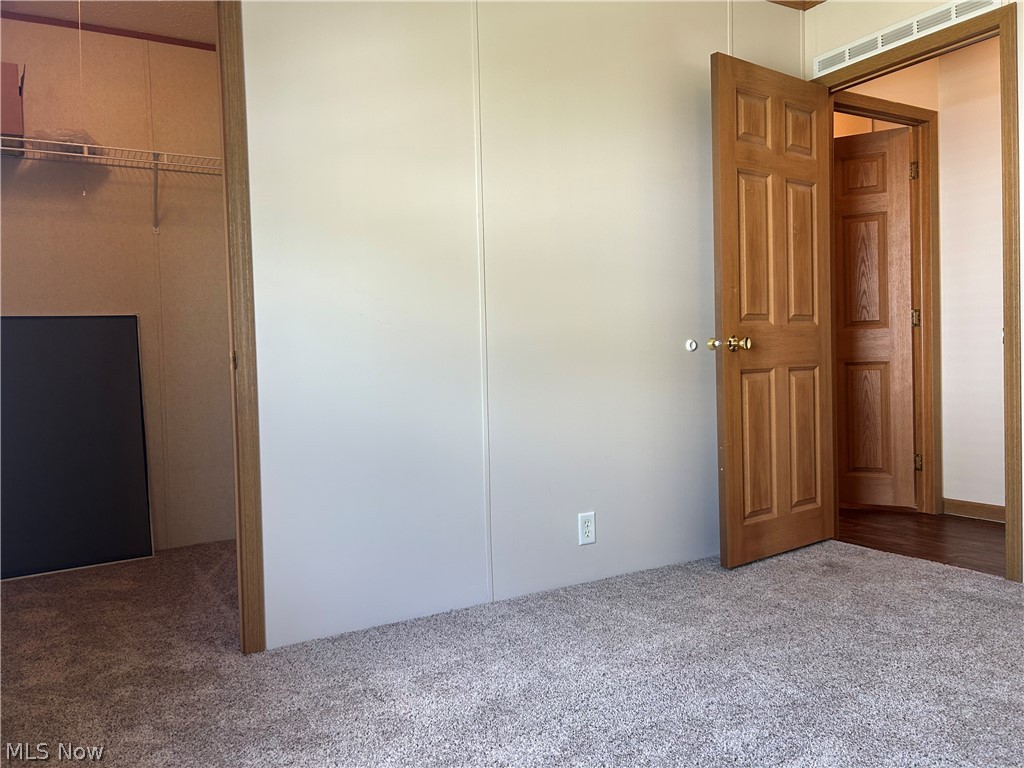 269 W Jefferson Avenue Mcconnelsville OH 43756