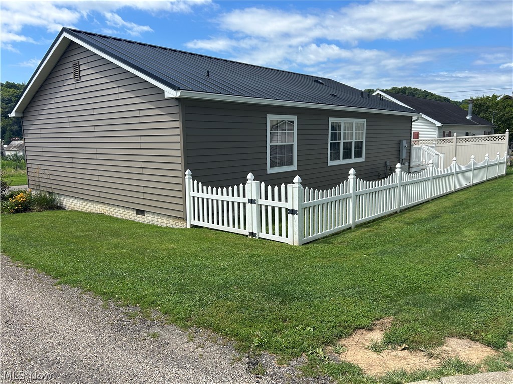 269 W Jefferson Avenue Mcconnelsville OH 43756