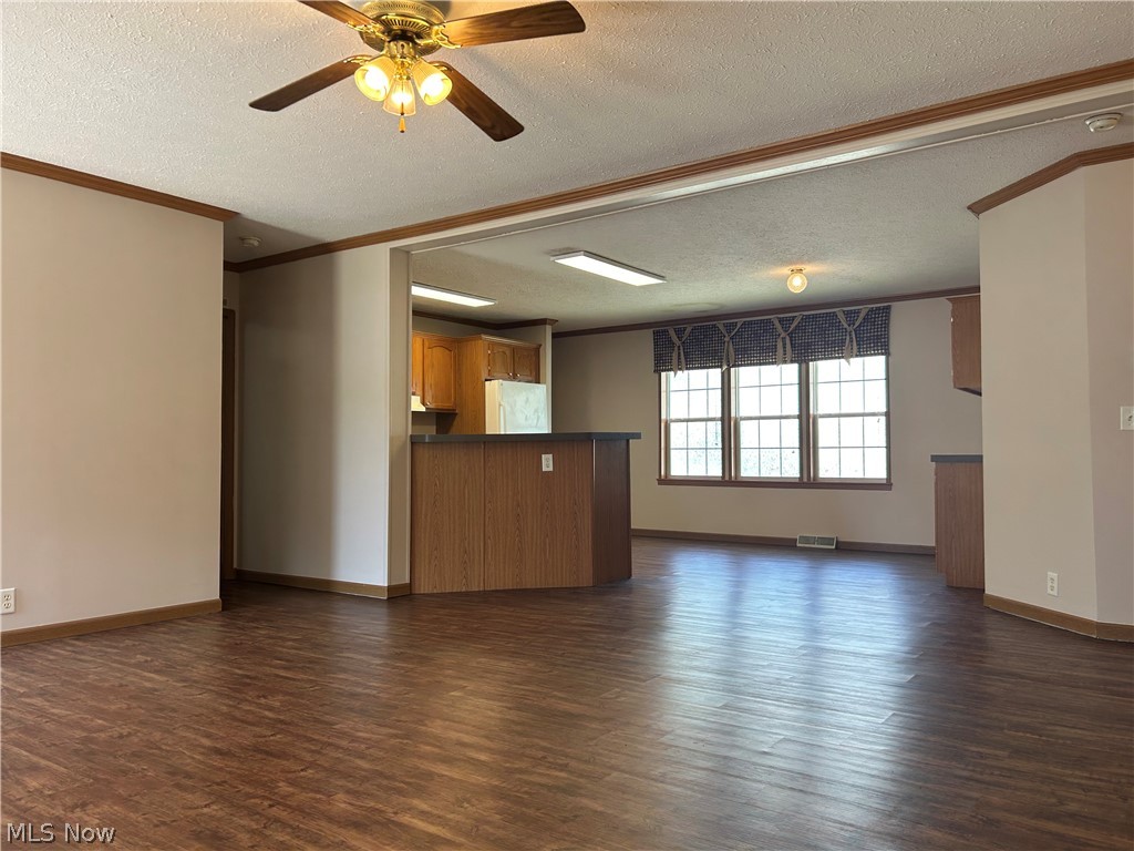 269 W Jefferson Avenue Mcconnelsville OH 43756