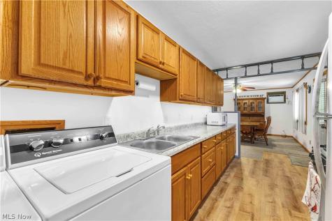 12437 National Drive Grafton OH 44044