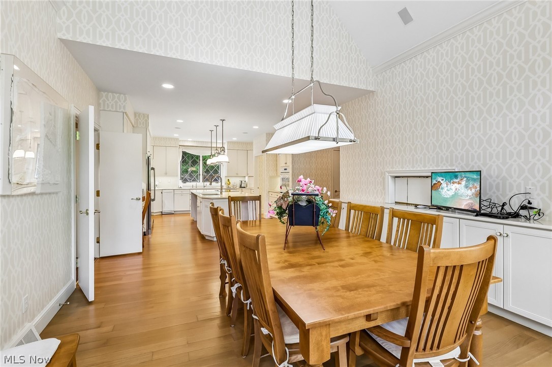 38025 Fairmount Boulevard Hunting Valley OH 44022