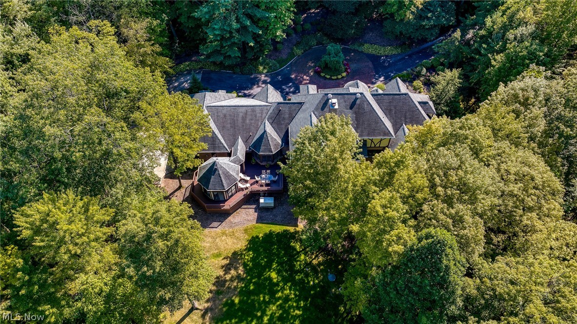 38025 Fairmount Boulevard Hunting Valley OH 44022