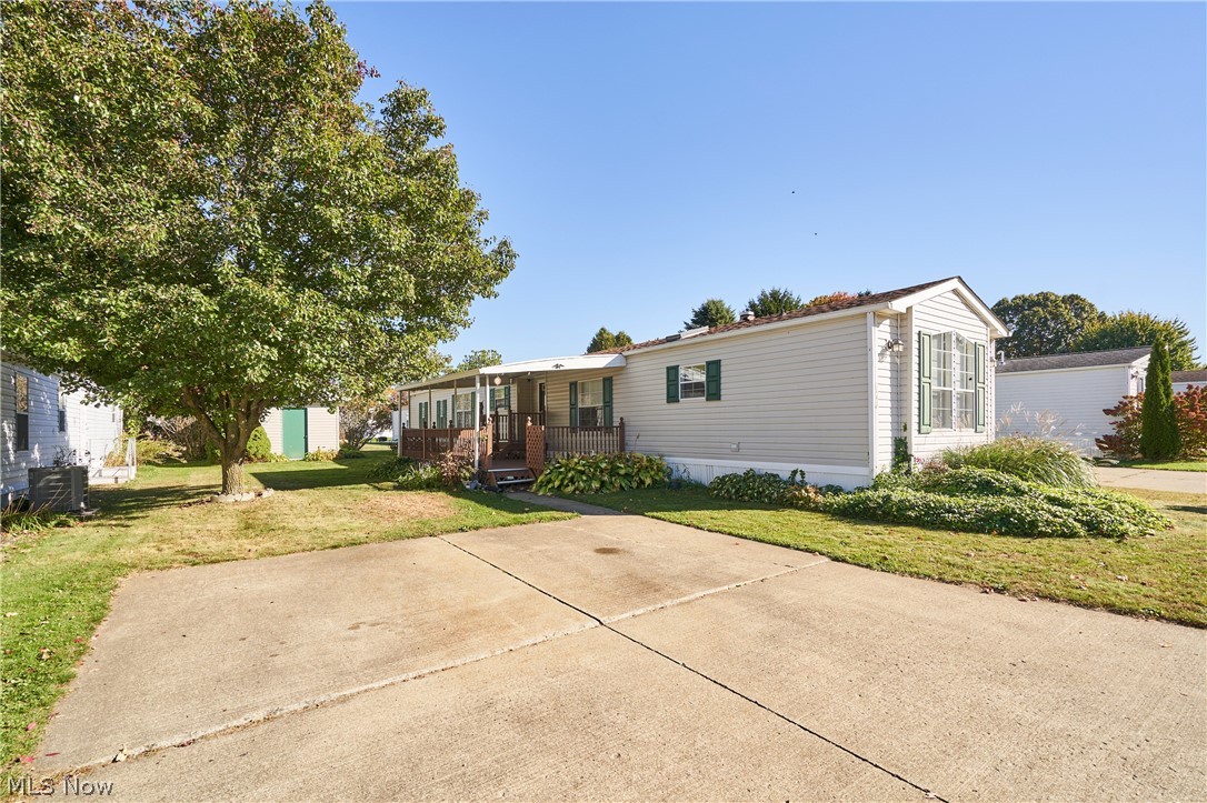2661 Stoneyridge Drive Madison OH 44057