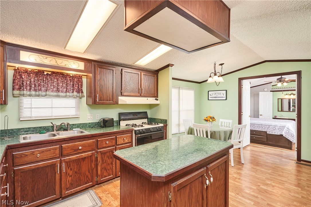 2661 Stoneyridge Drive Madison OH 44057