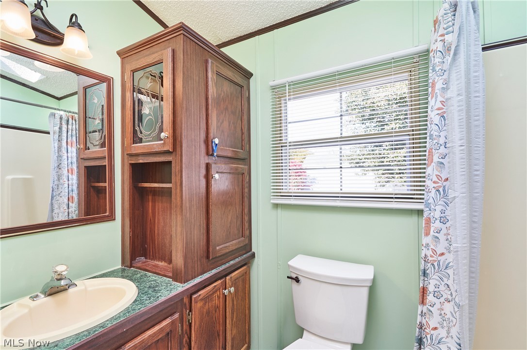 2661 Stoneyridge Drive Madison OH 44057