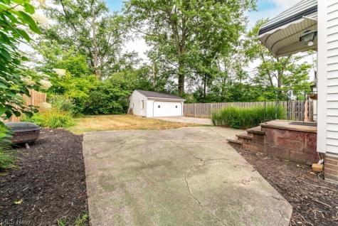 1632 Oakmount Road South Euclid OH 44121