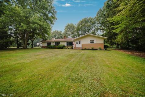 5824 Hartneck Road Valley City OH 44280