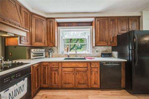 5824 Hartneck Road Valley City OH 44280