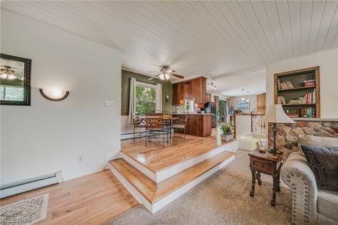 5824 Hartneck Road Valley City OH 44280