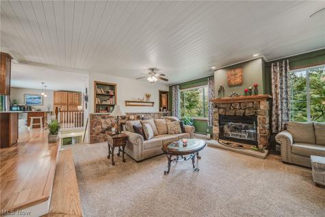 5824 Hartneck Road Valley City OH 44280