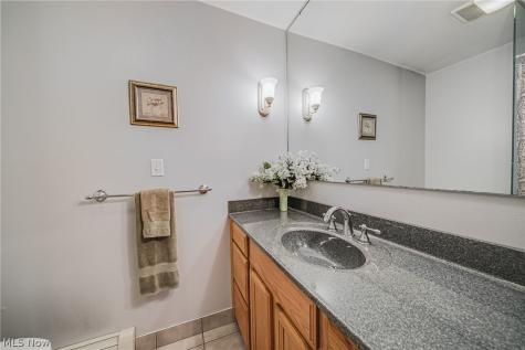 5824 Hartneck Road Valley City OH 44280