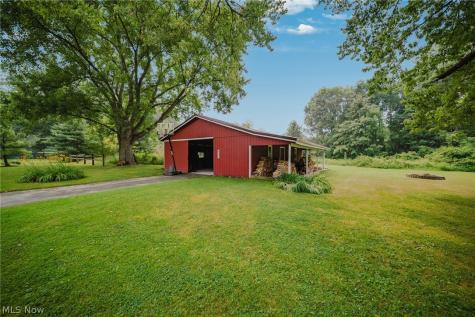 5824 Hartneck Road Valley City OH 44280