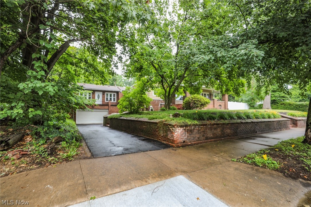 1104 N Howard Street Akron OH 44310